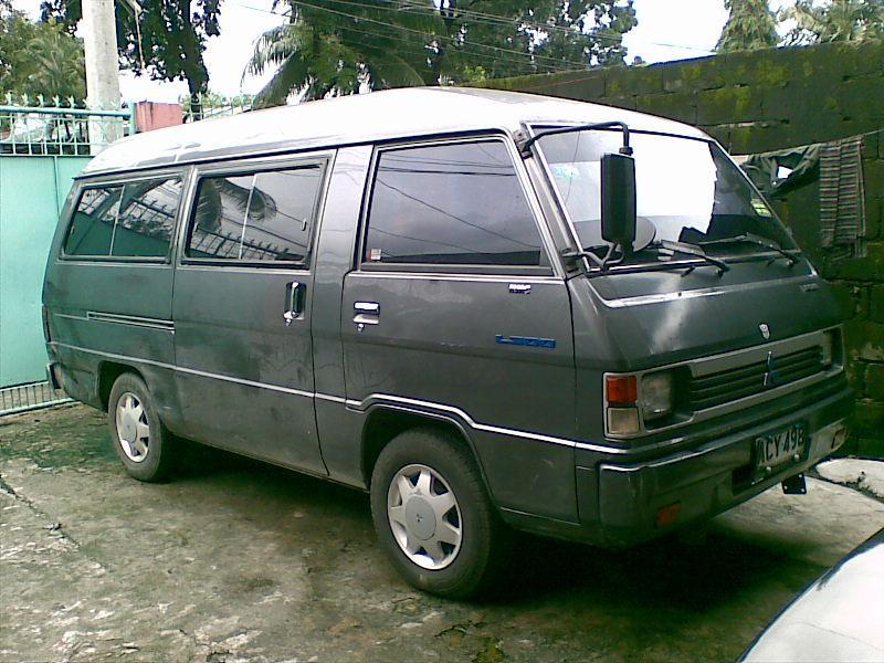 Mitsubishi L300 Van