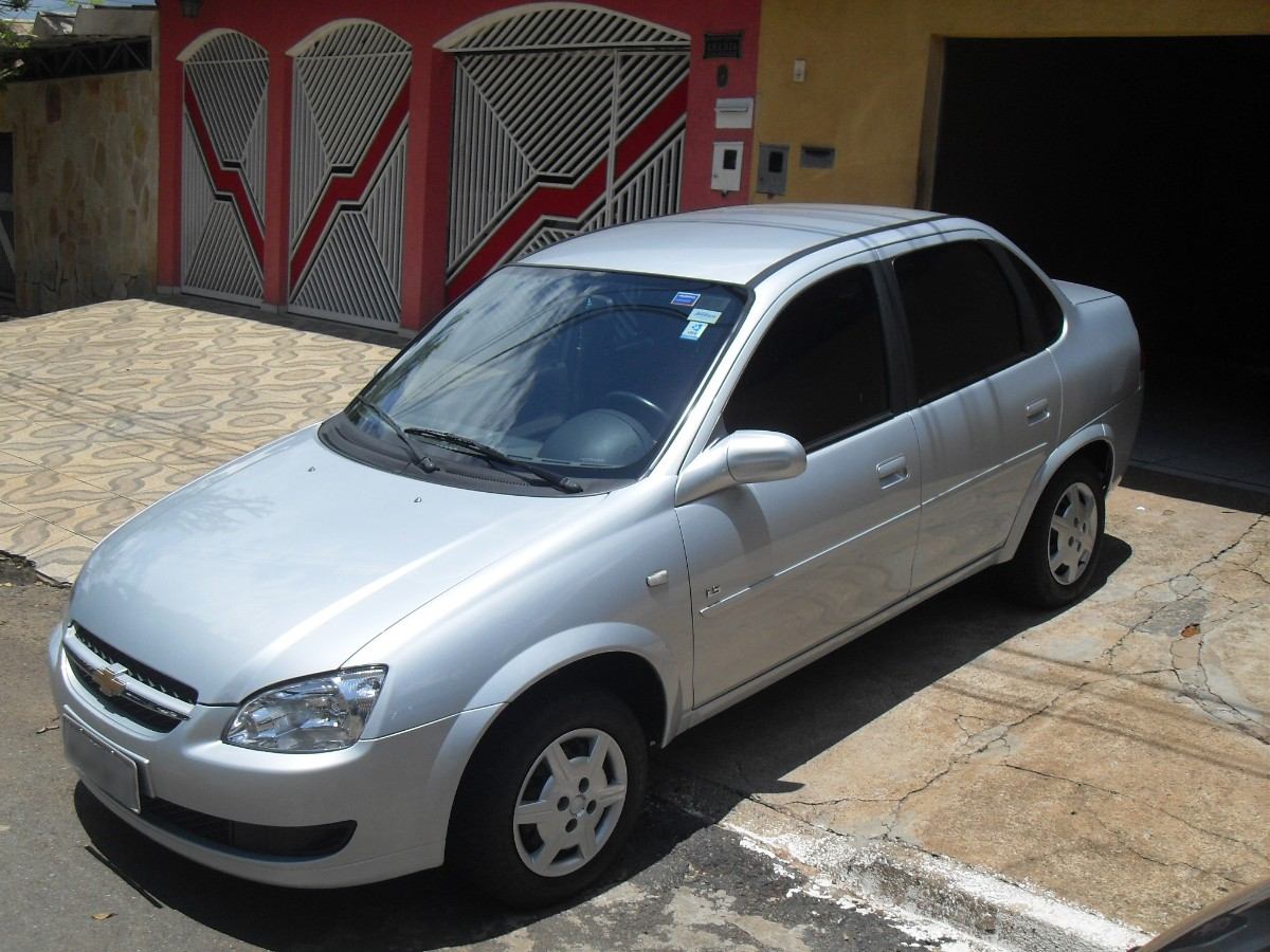 Chevrolet Corsa Sedan 10