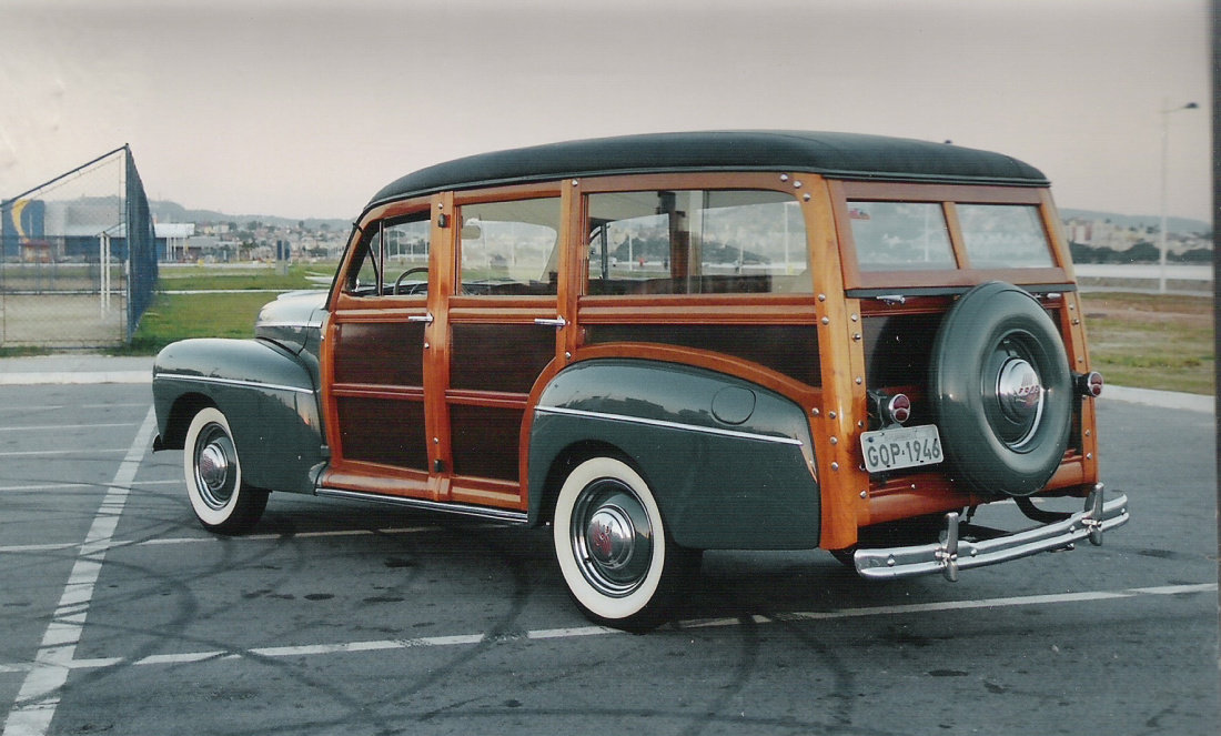 Ford Super de Luxe wagon