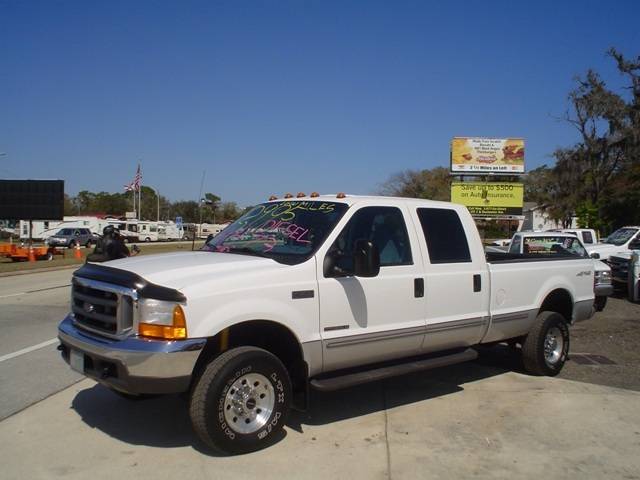 Ford F-350 XLT Super Duty crew cab