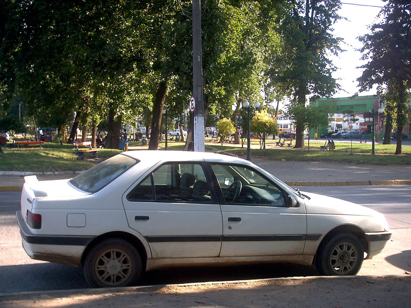 Peugeot 405 SXi 18