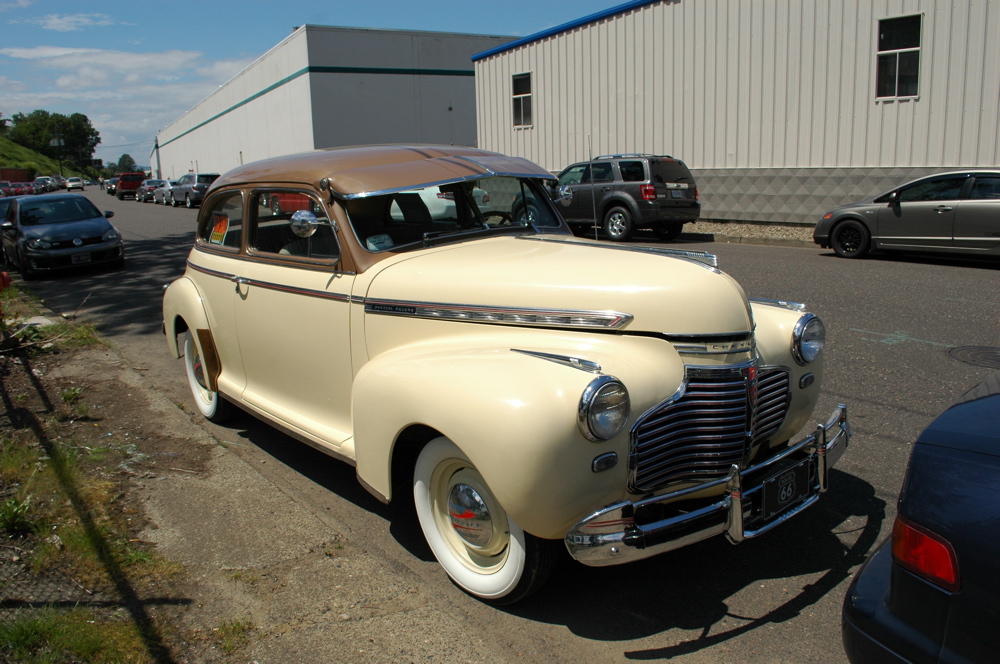 Chevrolet Special Deluxe 4-dr Sedan