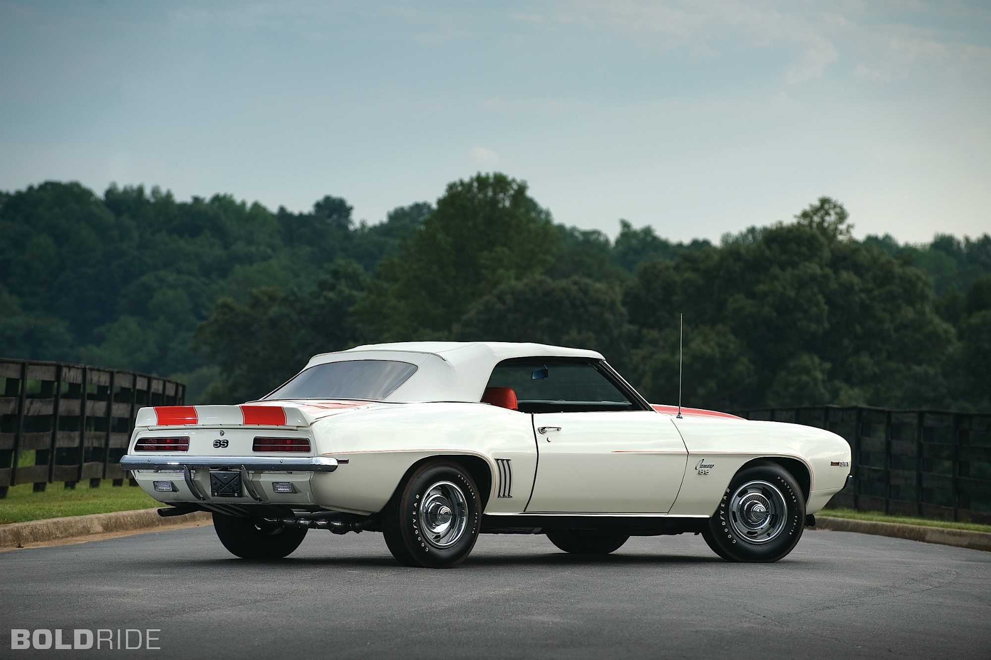 Chevrolet Camaro pace car conv