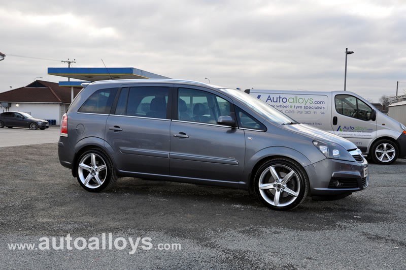 Vauxhall Zafira 18