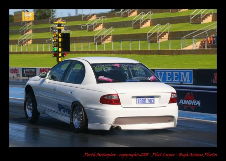 Holden VX SS