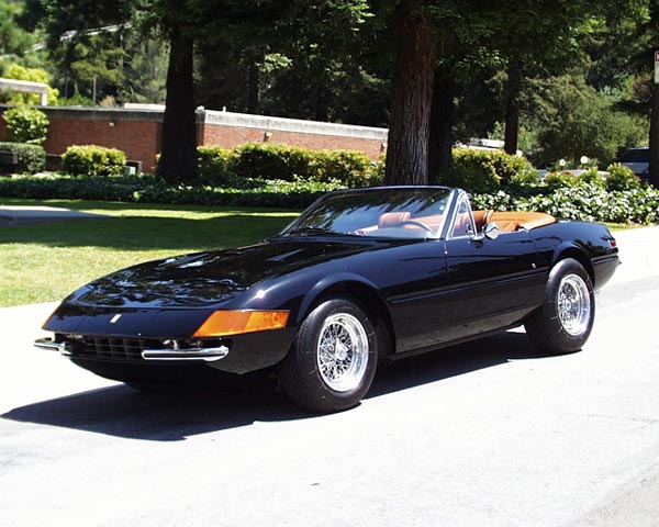 Ferrari 365 GTS4 Daytona Spyder