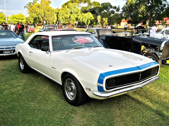 Chevrolet Camaro RS 327