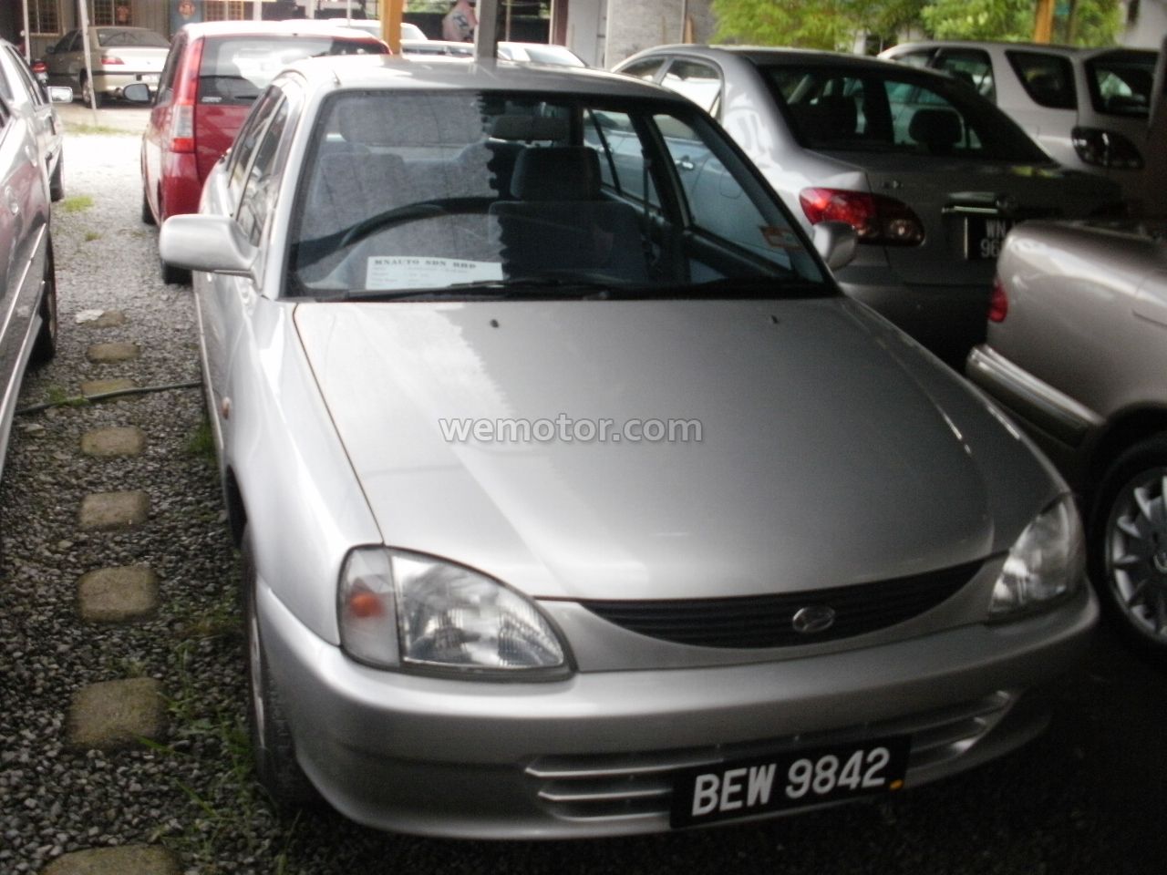 Daihatsu Charade 13 SG Sedan