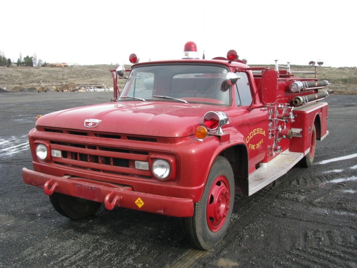 Ford F-750 Pierce pumper