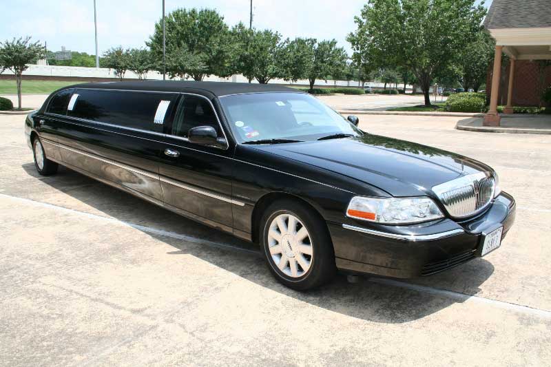 Lincoln Town Car Limo