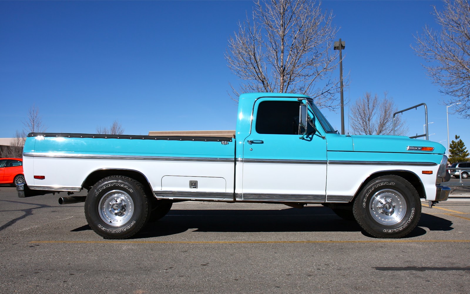 Ford F-250 Camper Special
