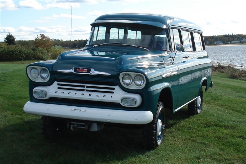 Chevrolet Suburban Carry-All