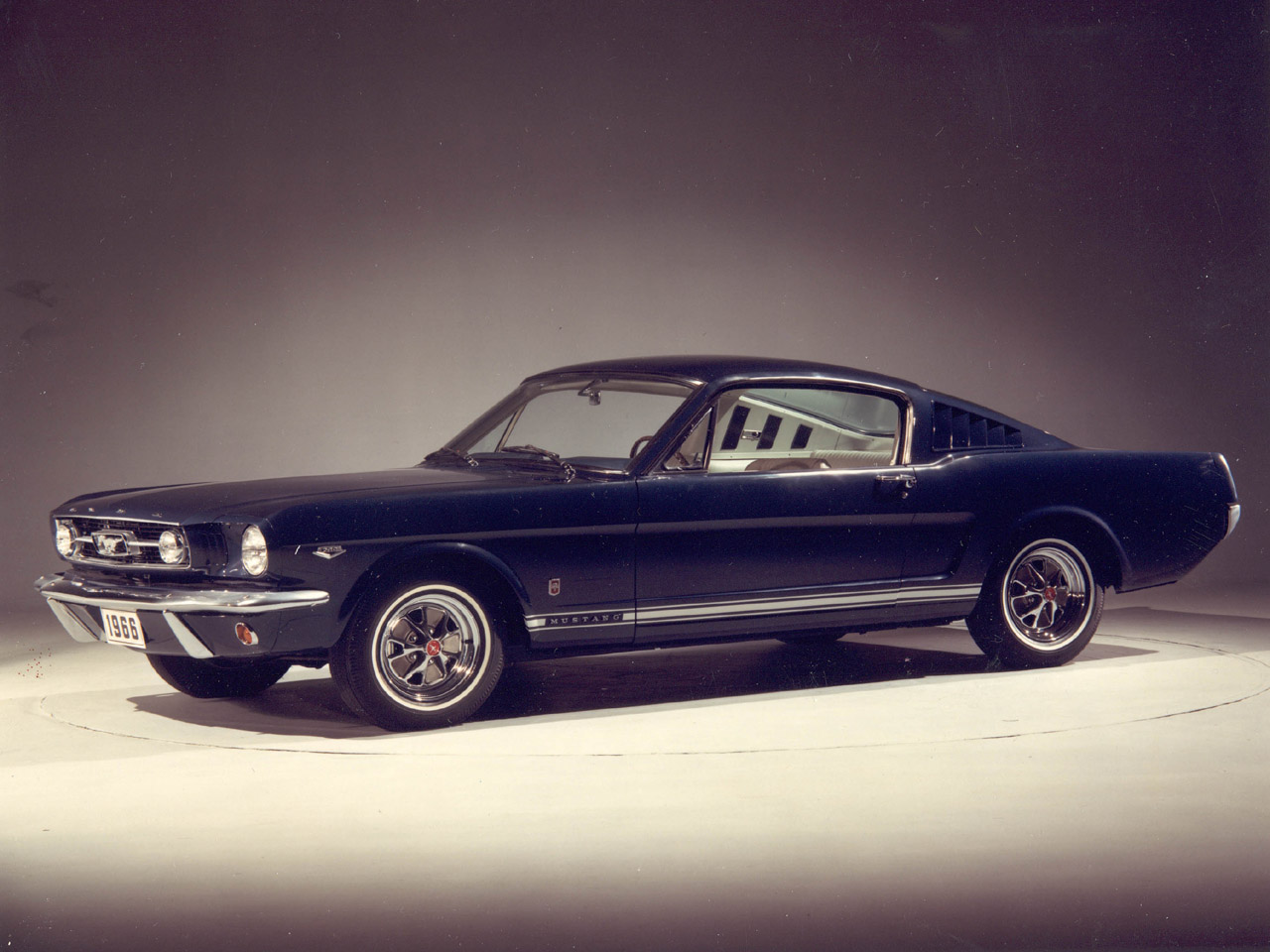 Ford Mustang 22 Fastback