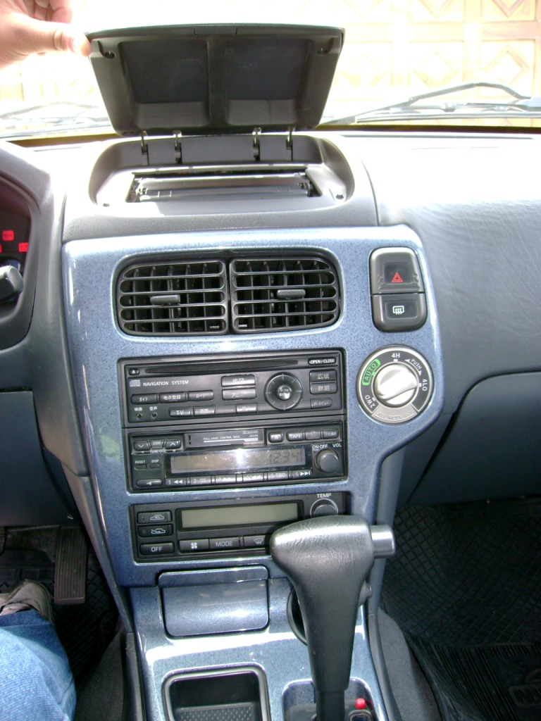 Nissan Terrano DX Crew Cab 4x4