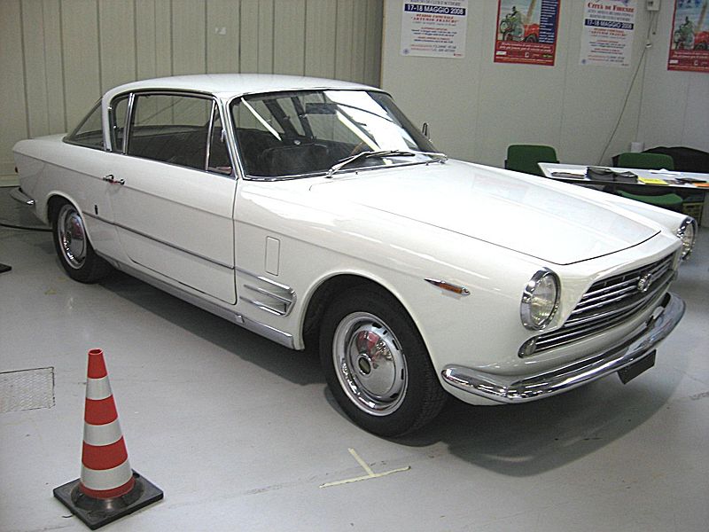 Fiat 2300 De Luxe