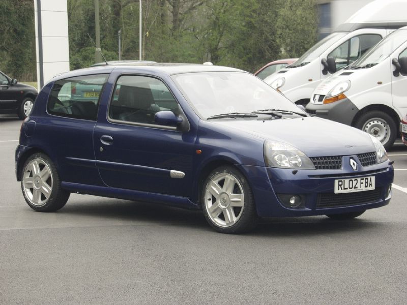 Renault Clio 12 16V