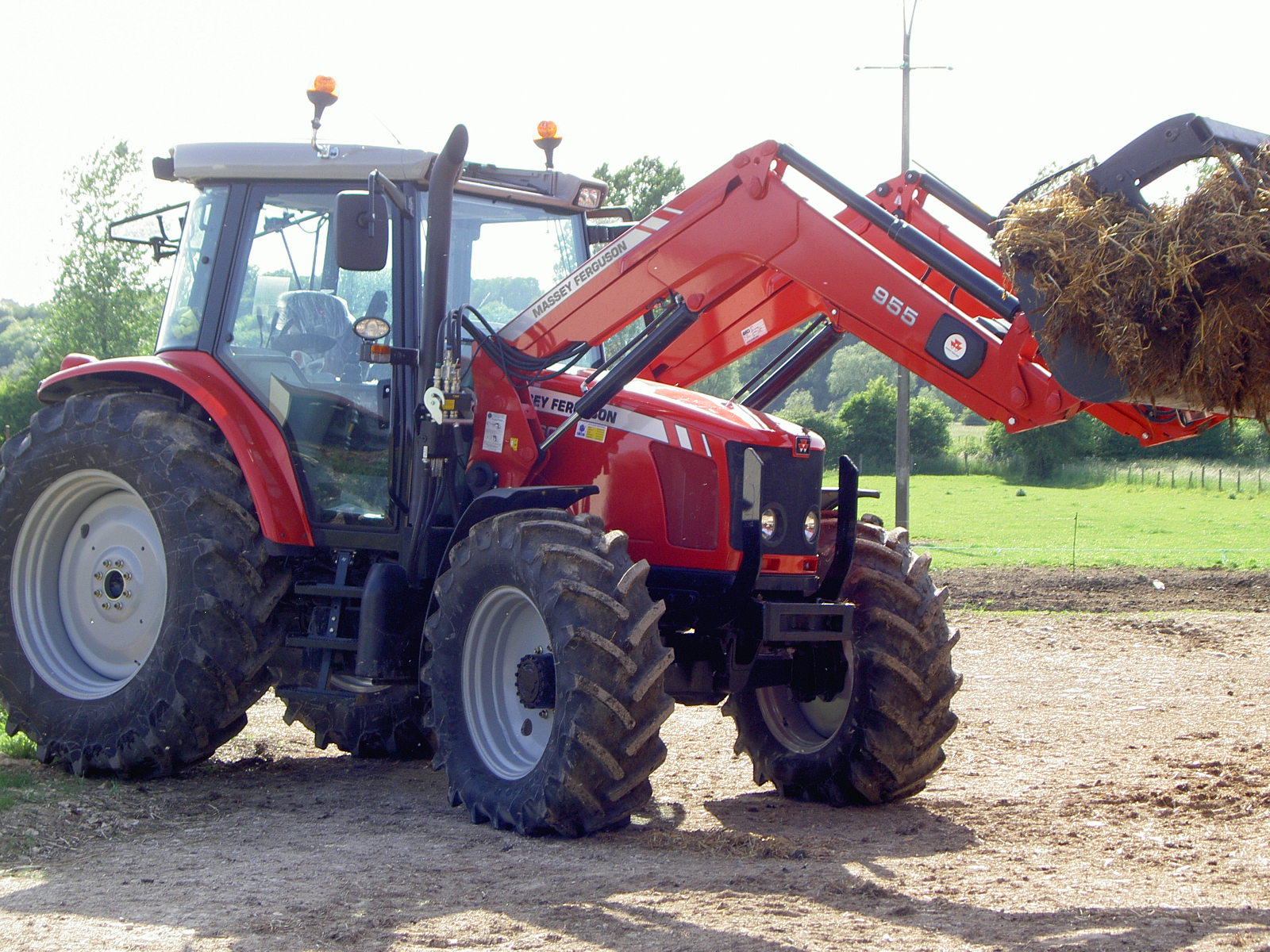 Massey Ferguson 5460 Dyna-4