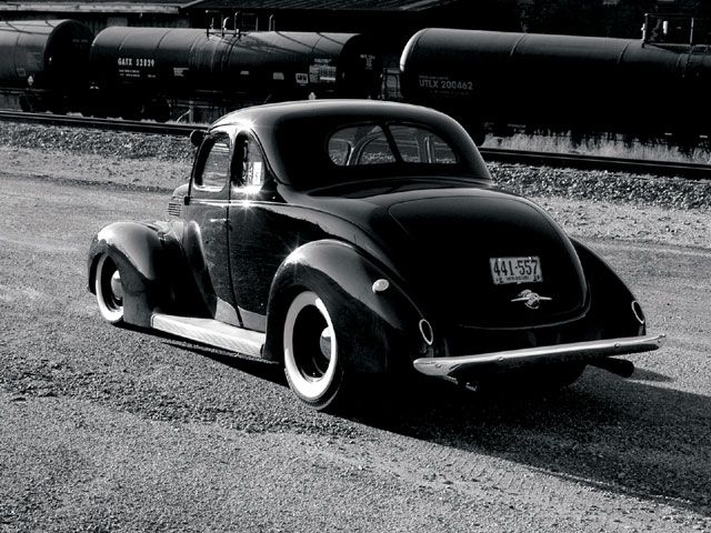 Ford Deluxe Coupe