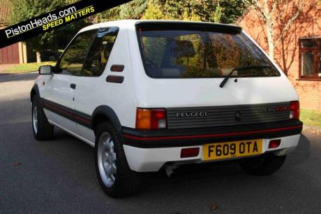 Peugeot 205 GTi 19 GrA5