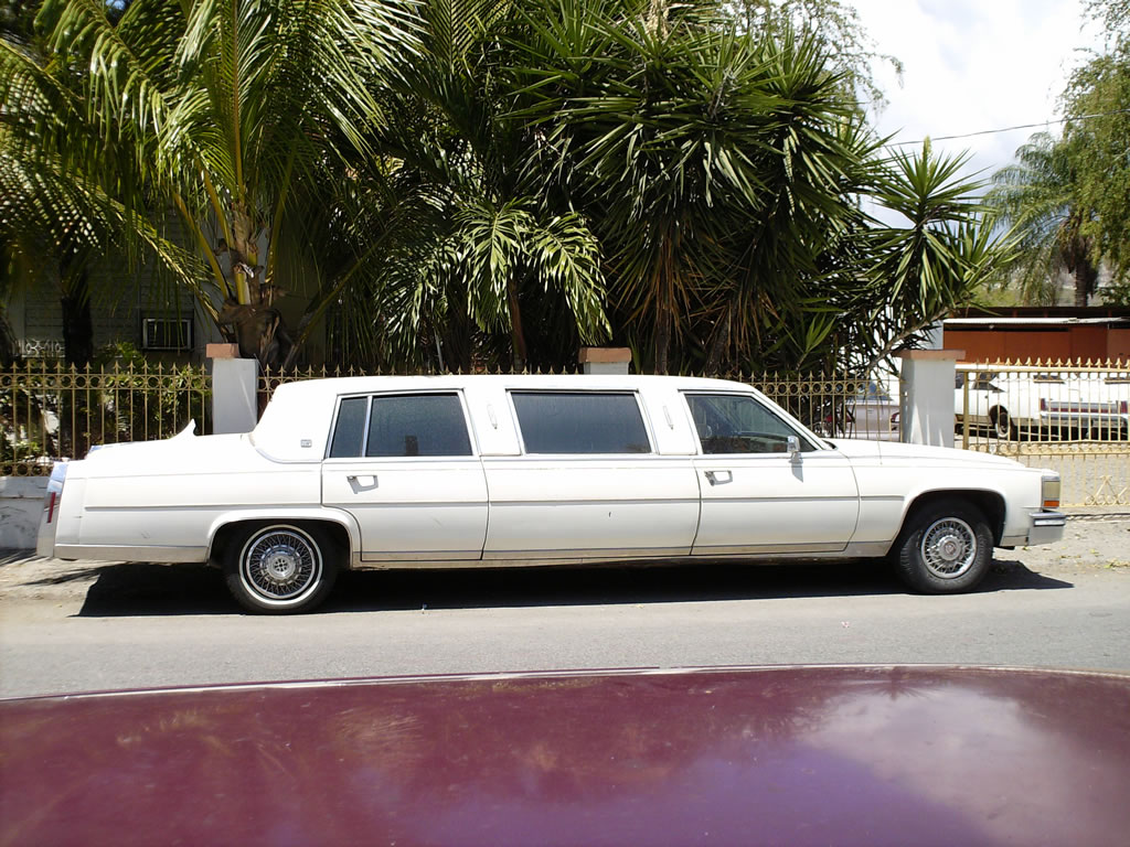 Cadillac De Ville limousine
