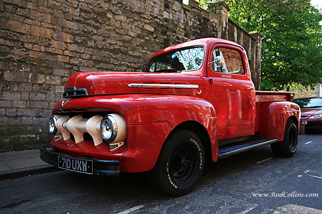 Ford V8 pickup