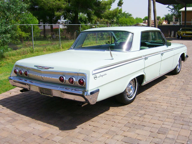 Chevrolet Impala 4dr HT