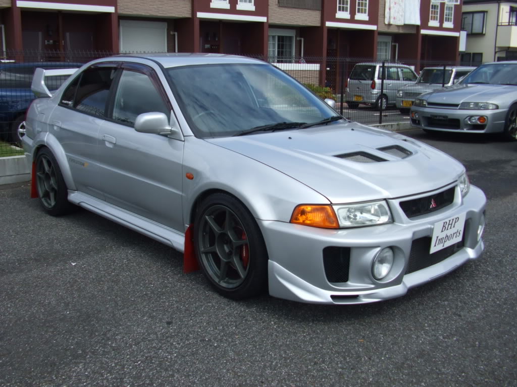 Mitsubishi Lancer Evo V