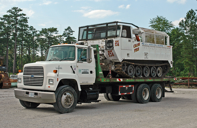 Ford M548 cargo carrier