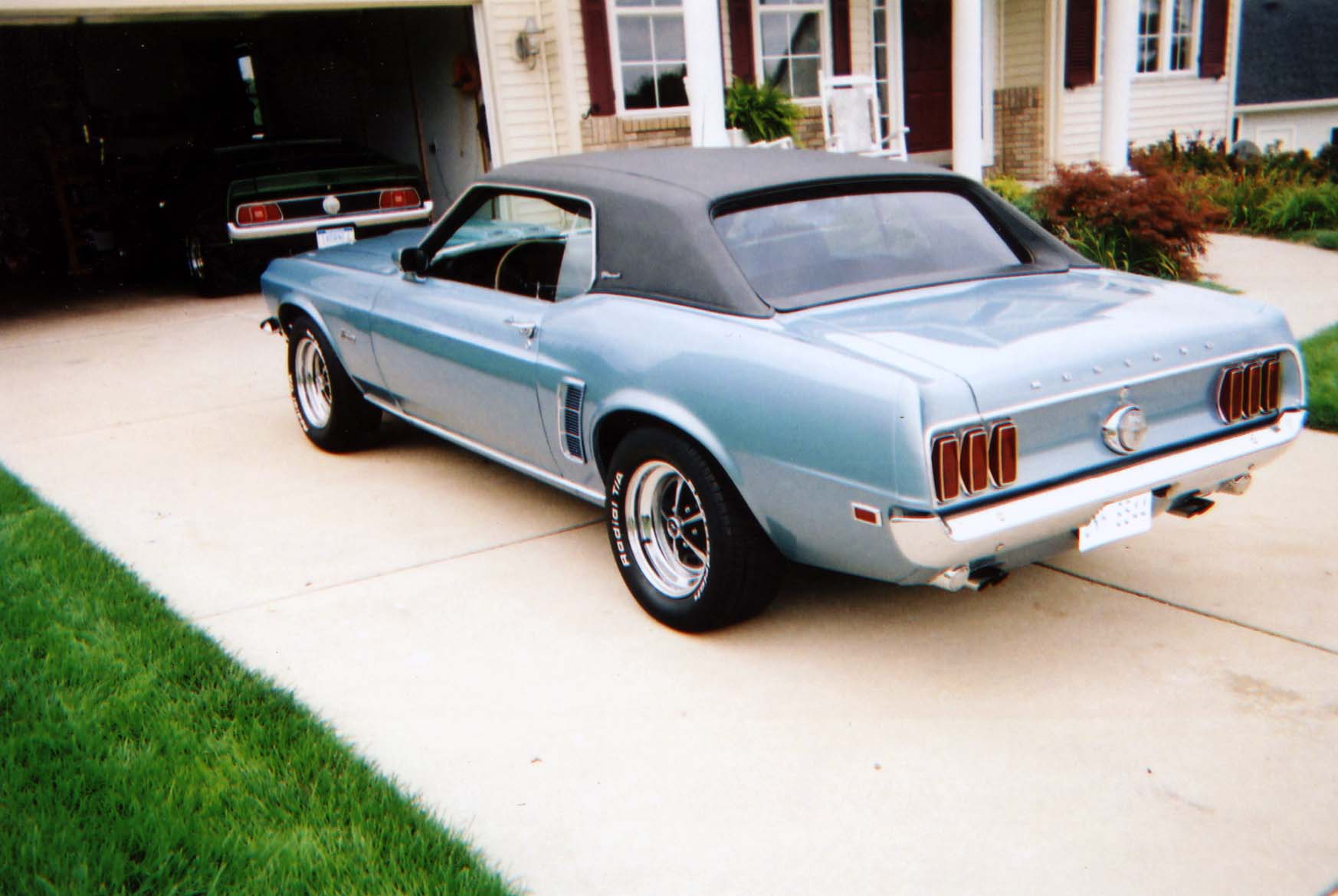 Ford Mustang Grande