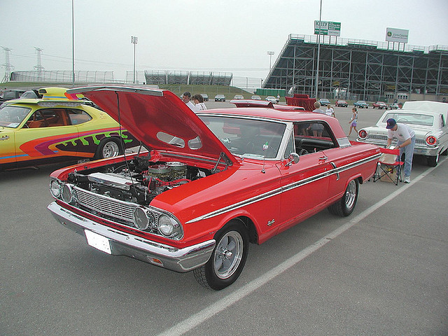 Ford Fairlane Thunderbolt replica