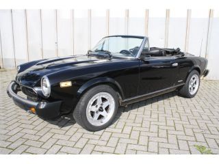 Fiat 124 Spider 2000 USA