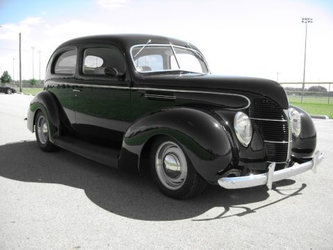 Ford Deluxe Tudor Sedan