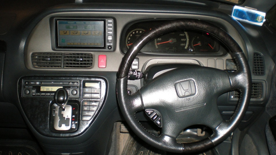 Honda Odyssey Absolute V6