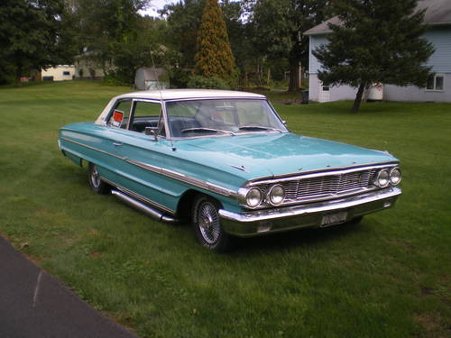 Ford Galaxie 500 2-dr Sedan