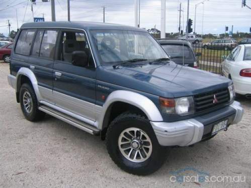 Mitsubishi Pajero V6