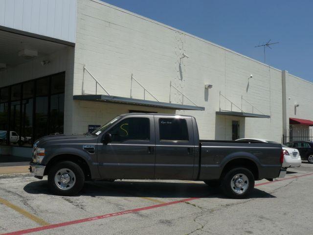 Ford F-250 XL Crew Cab