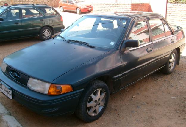 Ford Escort LX 19