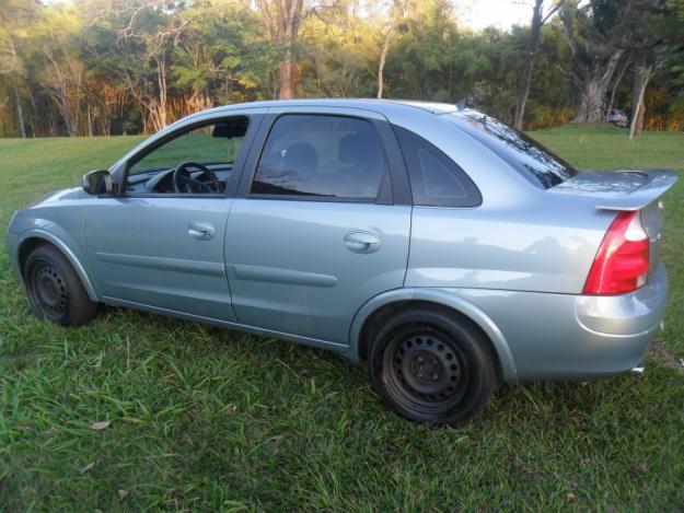 Chevrolet Corsa Sedan 18