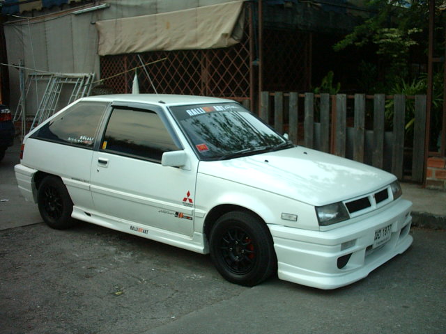 Mitsubishi Lancer Champ