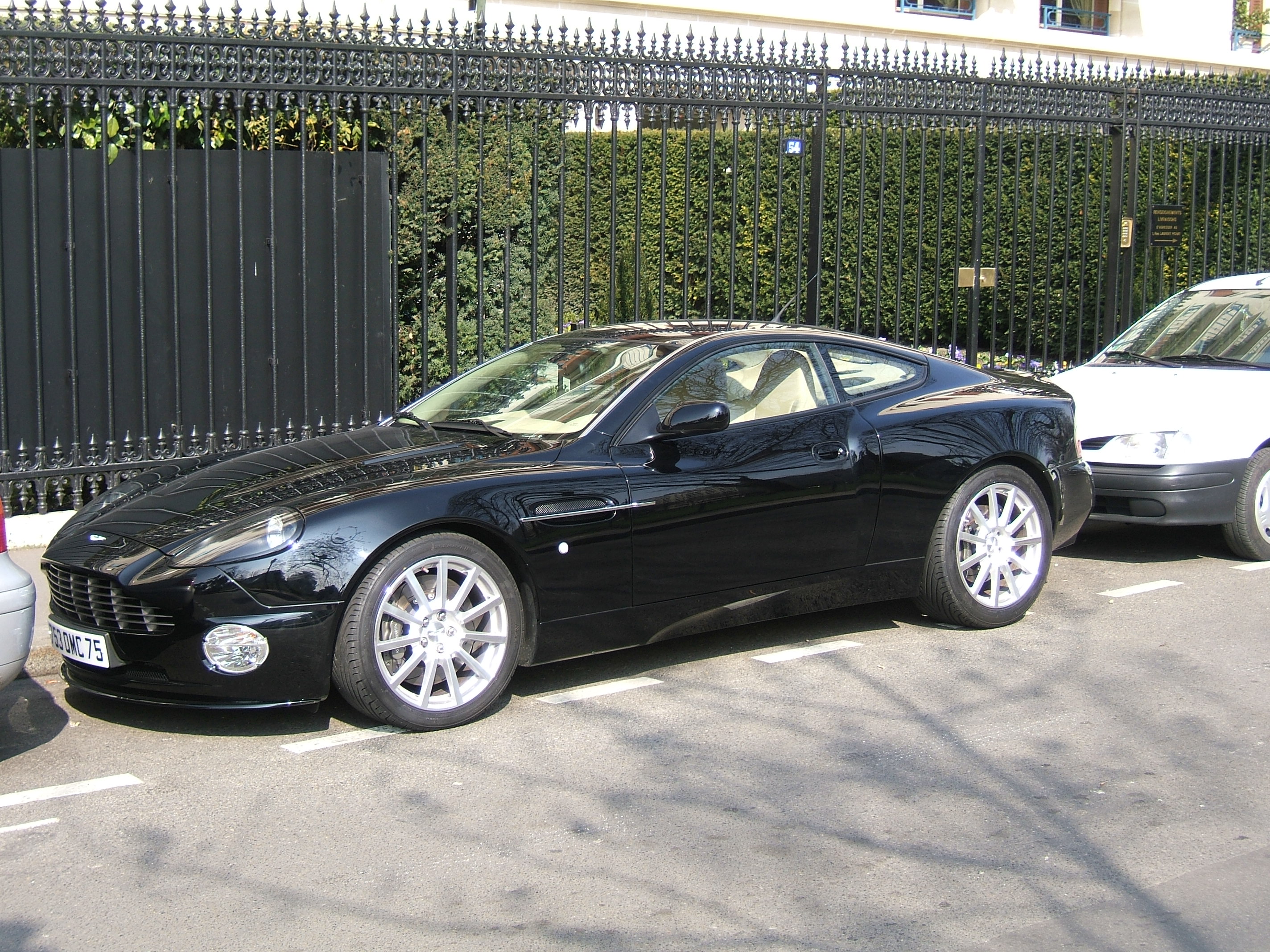 Aston Martin Vanquish S