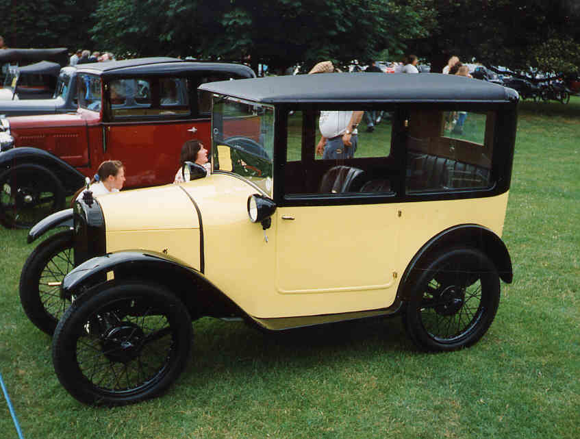 Austin Seven saloon