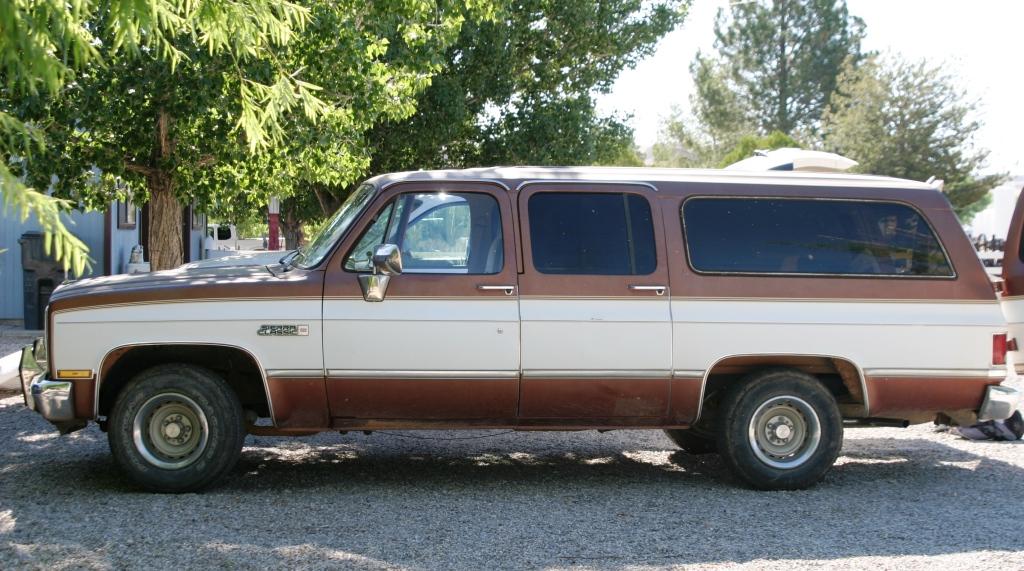 Old gmc suburban #2