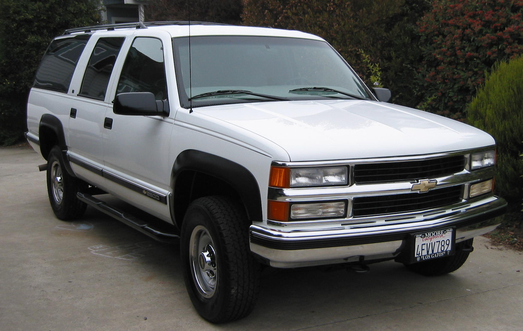 Chevrolet K2500 Suburban