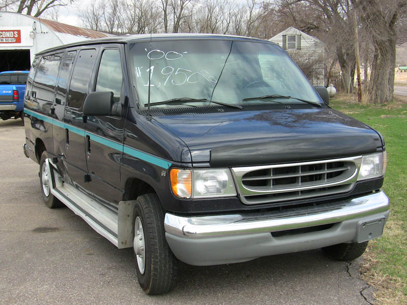 Ford E-350XLT Super Duty