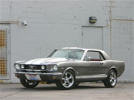 Ford Mustang Coupe