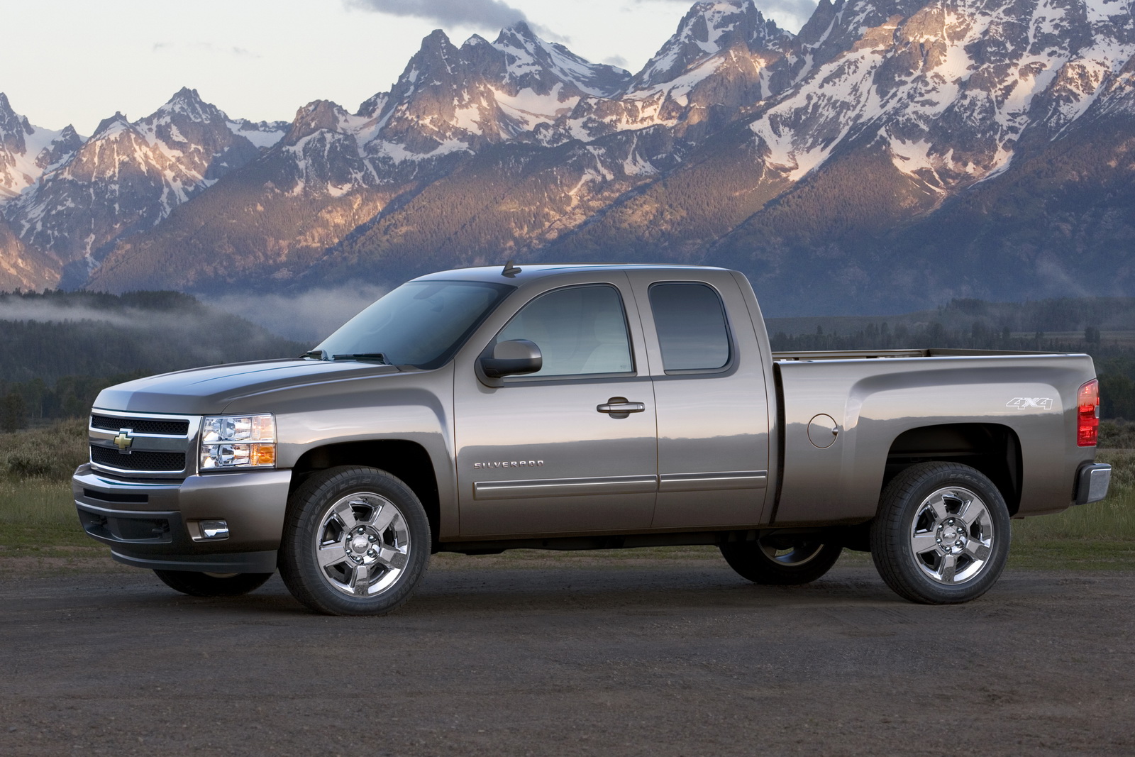 Chevrolet Silverado Suburban 1500