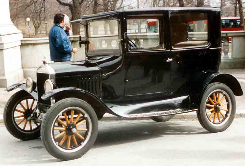 Ford Model T sedan