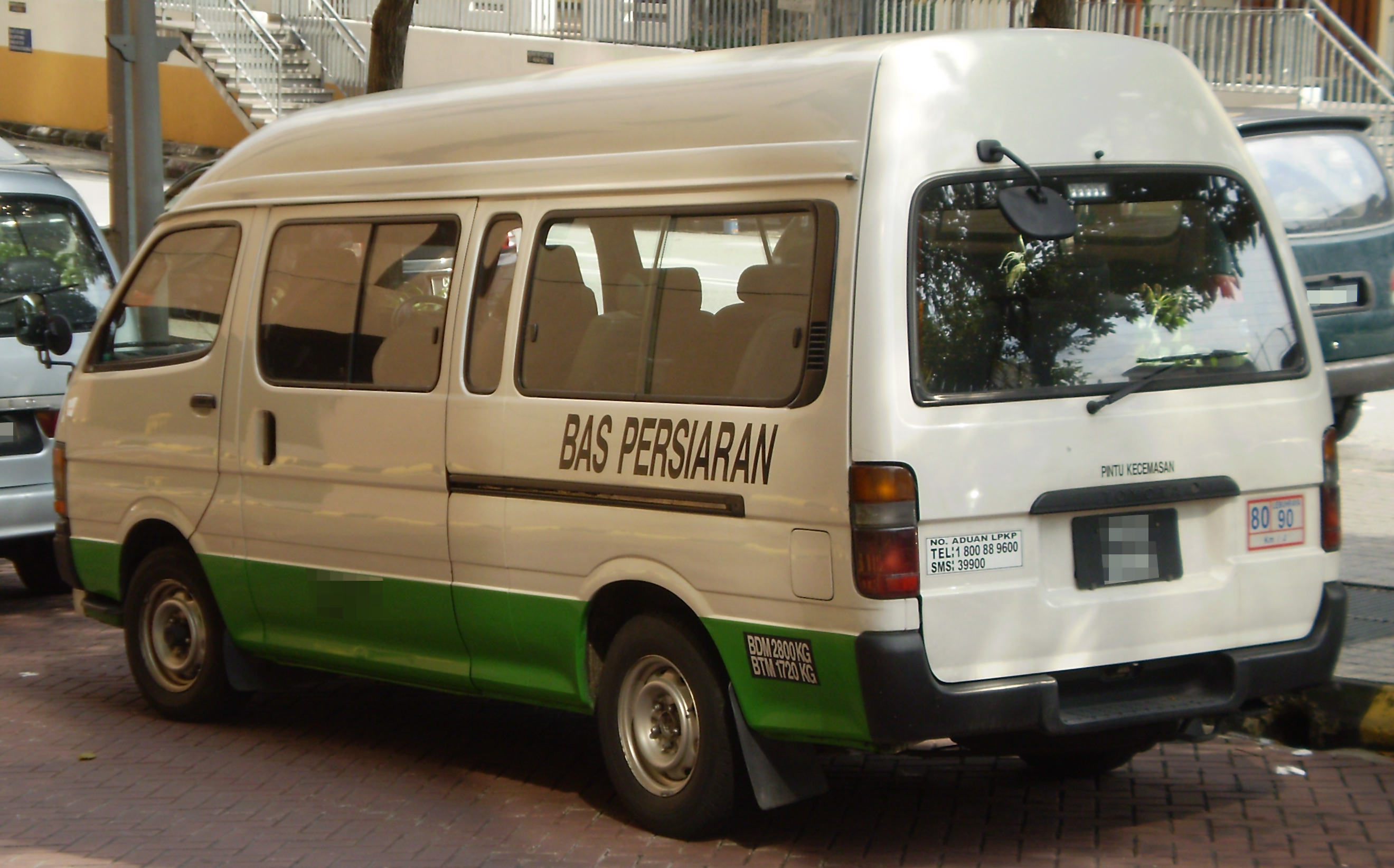 Toyota Hiace Grand Cabin