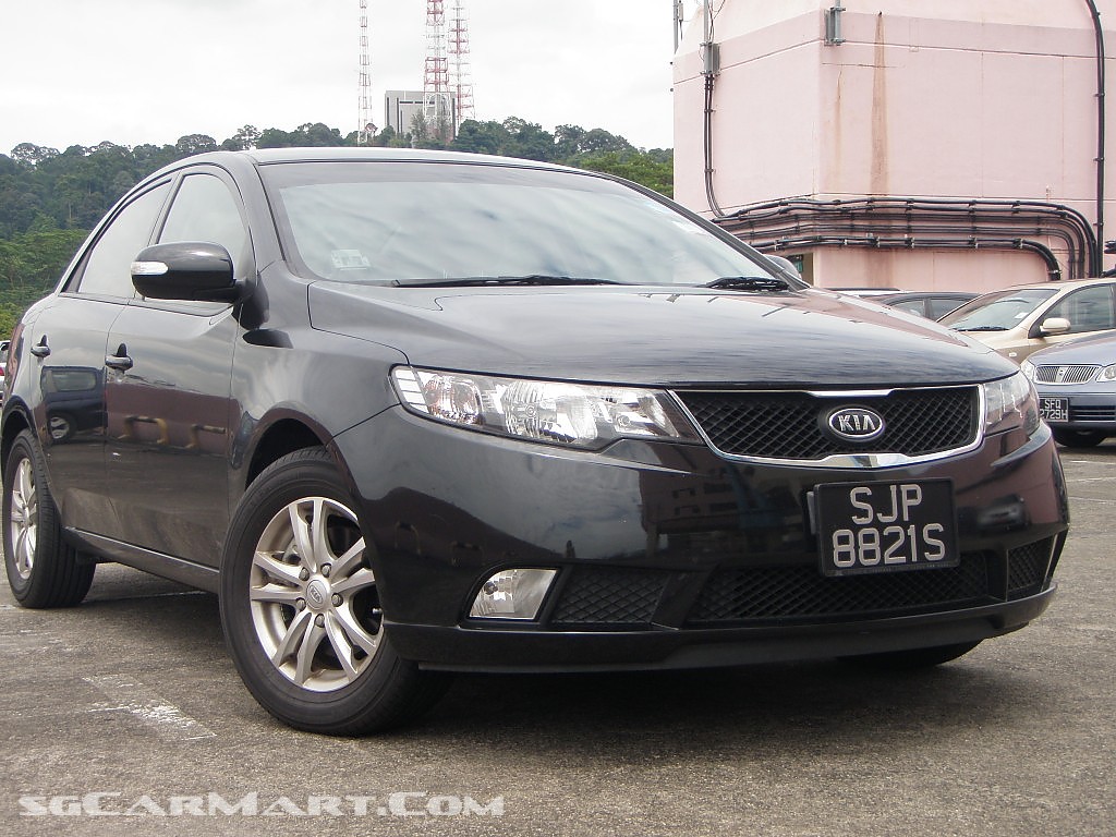 Kia Cerato HB 16 EX