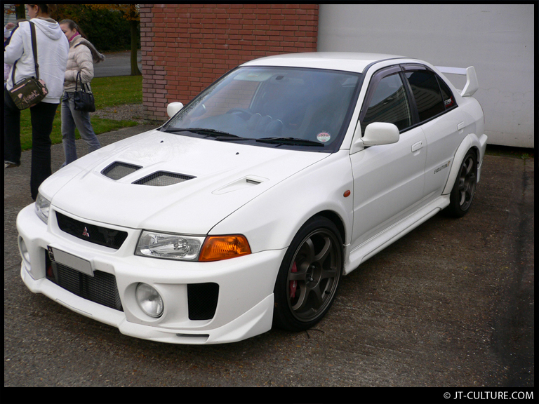 Mitsubishi Lancer Evo V